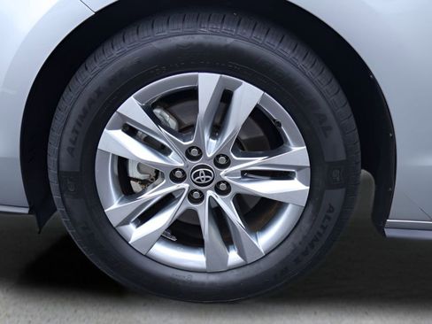 Certified 2022 Toyota Sienna Limited image 30