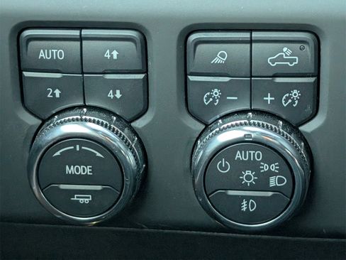 Used 2025 GMC Sierra 2500 Denali Ultimate image 22