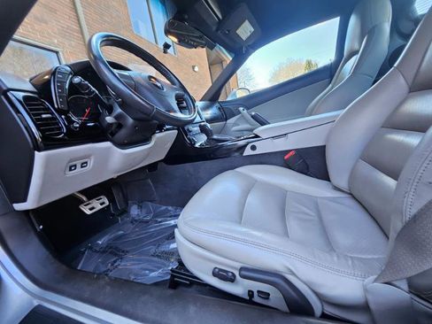 Used 2006 Chevrolet Corvette Coupe w/ Preferred Equipment Group image 39