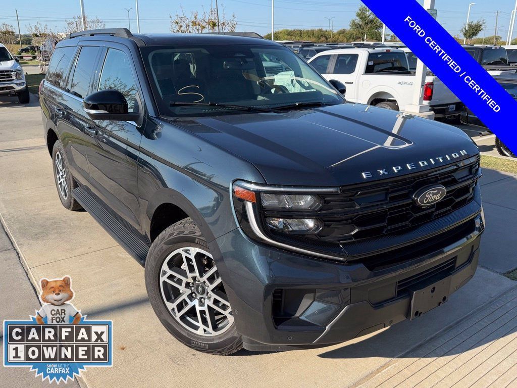 Used 2025 Ford Expedition Active AWD/4WD image 4