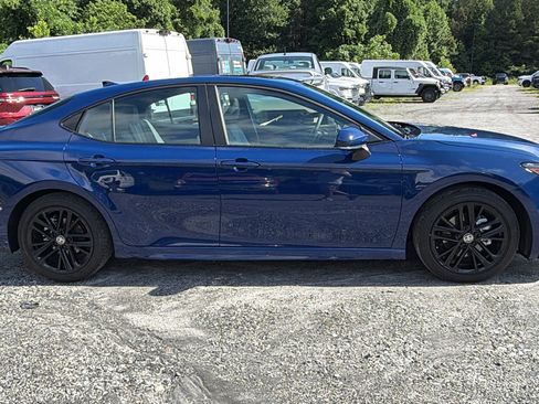 Used 2026 Toyota Camry SE w/ Multimedia Upgrade Package FWD image 7