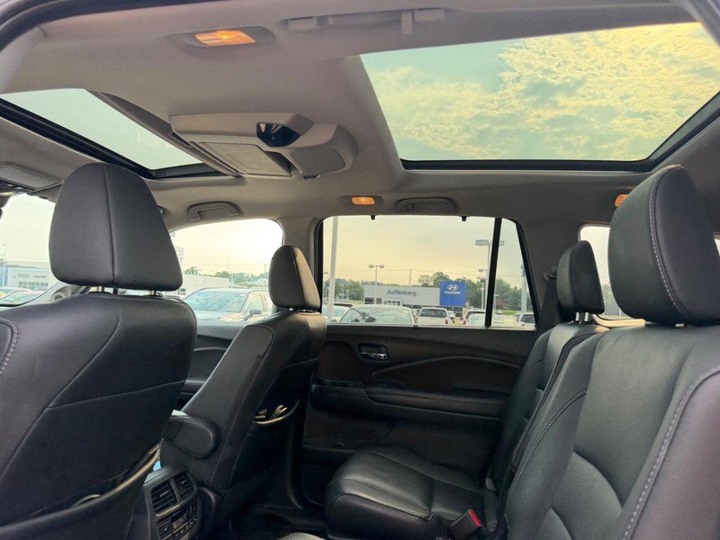 Used 2020 Honda Pilot Elite image 11