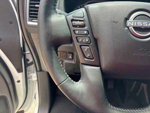 Used 2024 Nissan Frontier SV w/ SV Convenience Package RWD image 22