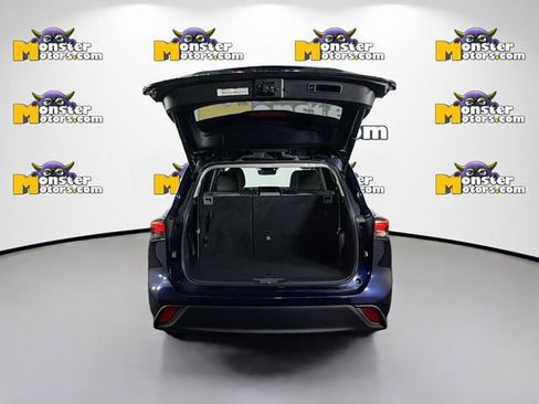 Used 2021 Toyota Highlander XLE image 25