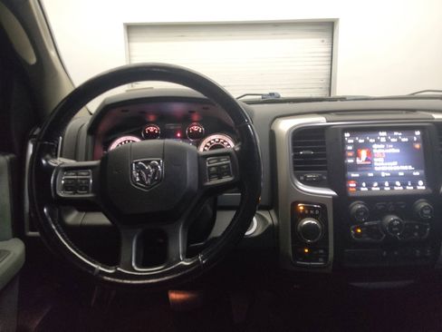 Used 2019 RAM 1500 Big Horn AWD/4WD image 22