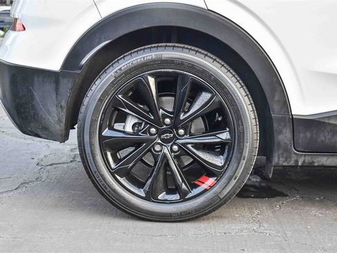 Used 2023 Chevrolet Bolt EUV LT w/ Convenience Package image 11