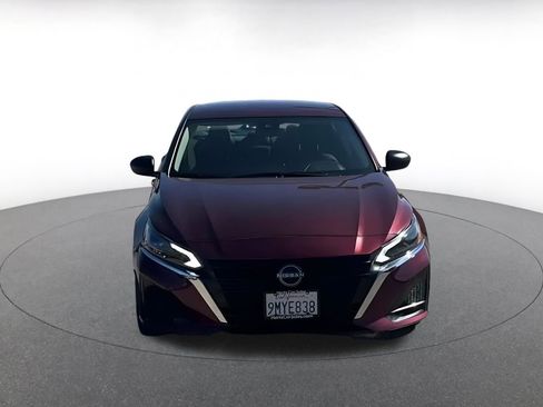 Used 2024 Nissan Altima 2.5 SV image 16