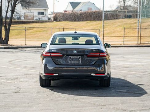 Certified 2025 BMW 530i xDrive w/ Premium Package image 6