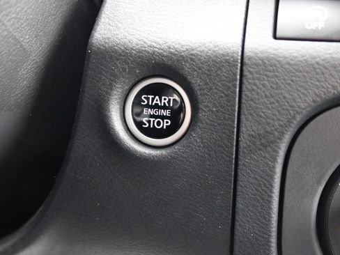 Certified 2025 Nissan Frontier S image 15