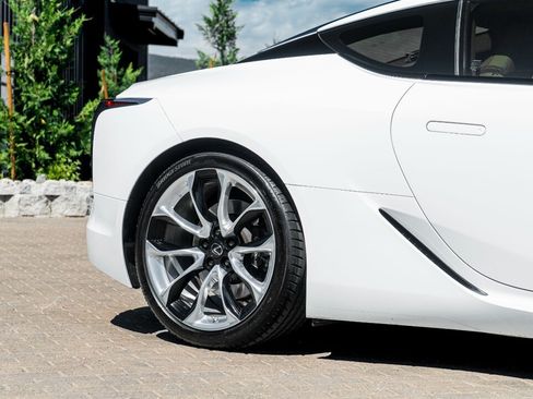 Used 2018 Lexus LC 500 Coupe RWD image 16