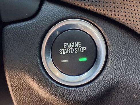 Used 2021 Chevrolet Equinox Premier image 26