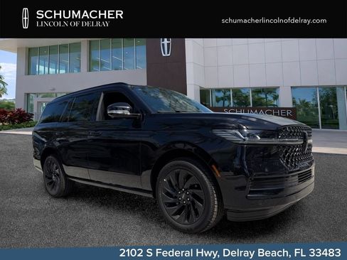 New 2026 Lincoln Navigator Reserve w/ Jet Appearance Package AWD/4WD image 1