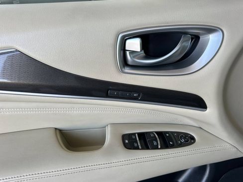 Used 2019 INFINITI QX60 Luxe w/ Essential Package AWD/4WD image 11