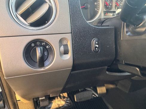 Used 2004 Ford F150 XLT image 32