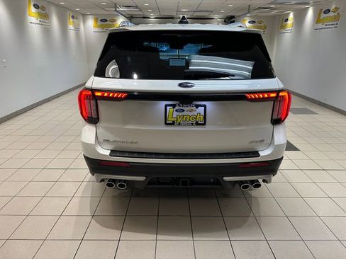 Certified 2025 Ford Explorer Platinum w/ Ultimate Package image 29