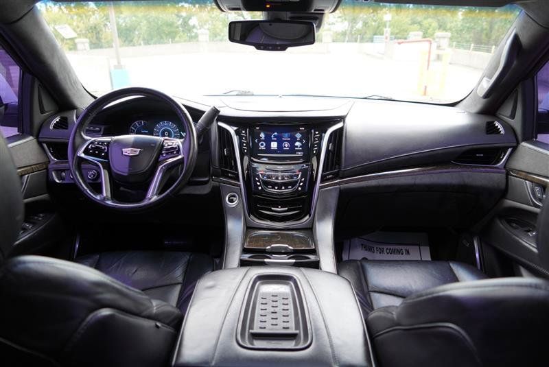 Used 2016 Cadillac Escalade Platinum AWD/4WD image 41
