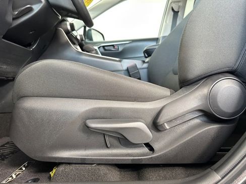 Used 2023 Toyota RAV4 LE image 22