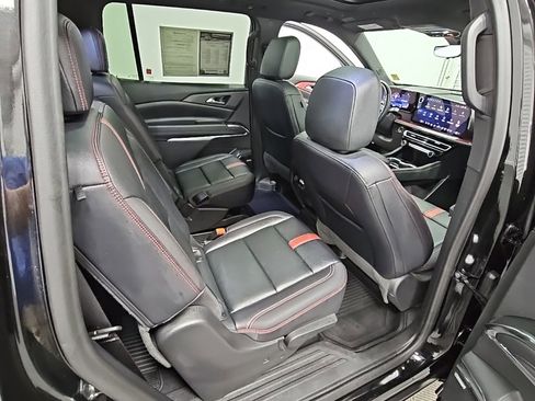 Certified 2024 Chevrolet Traverse RS w/ LPO, Floor Liner Package image 40