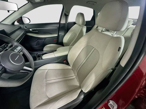 Used 2025 Hyundai Sonata SEL FWD image 13