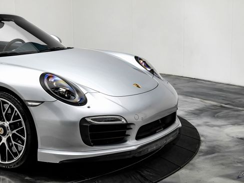 Used 2015 Porsche 911 Turbo S image 29