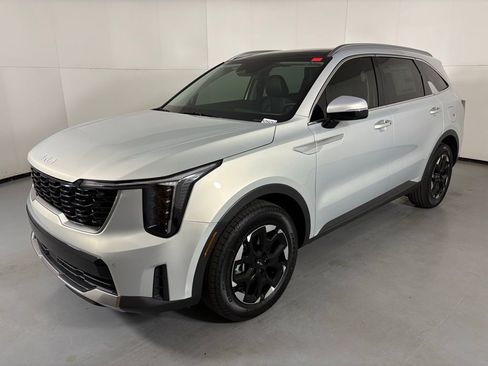 New 2026 Kia Sorento S image 4