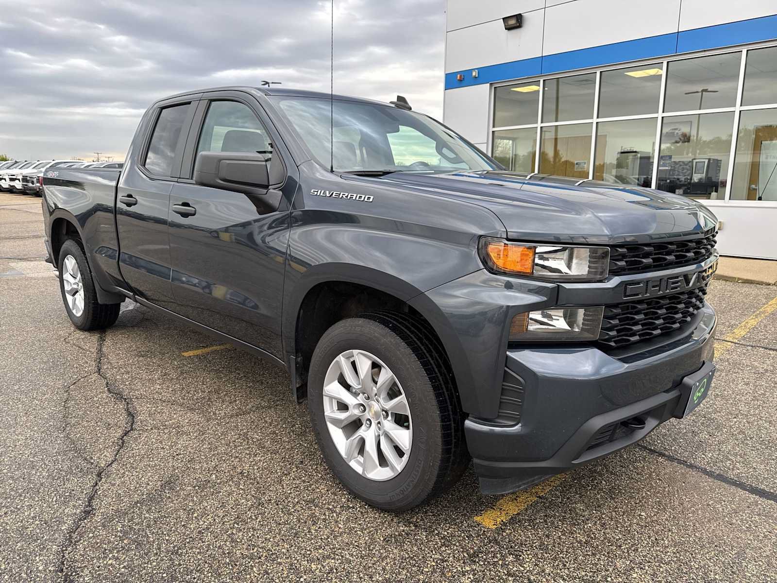 Used 2019 Chevrolet Silverado 1500 Custom w/ Custom Value Package AWD/4WD image 14