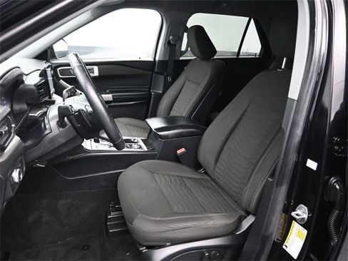 Used 2020 Ford Explorer XLT w/ Comfort Package image 17