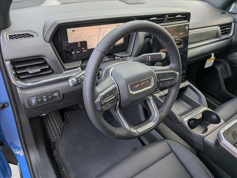 New 2026 GMC Terrain Elevation w/ Elevation Premium Package image 3