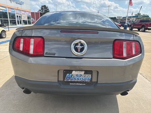 Used 2011 Ford Mustang Premium w/ 202A Rapid Spec Order Code RWD image 23