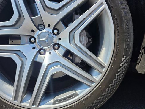 Used 2015 Mercedes-Benz GL 63 AMG 4MATIC image 29