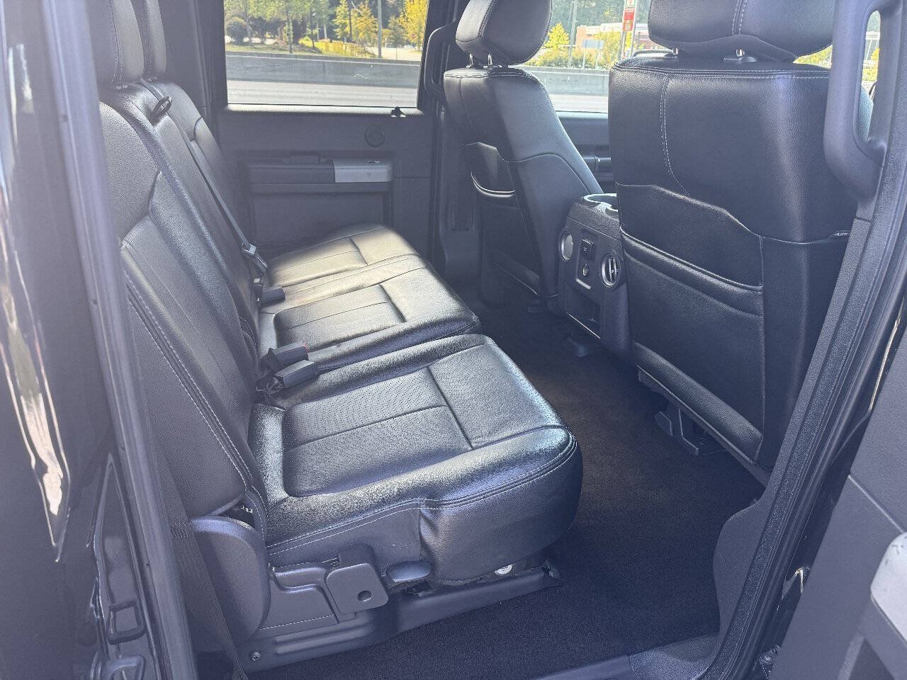 Used 2015 Ford F250 Lariat w/ Chrome Package AWD/4WD image 17