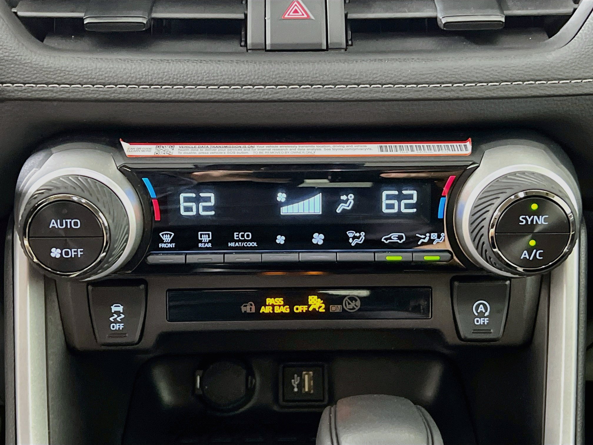 Used 2025 Toyota RAV4 XLE FWD image 26