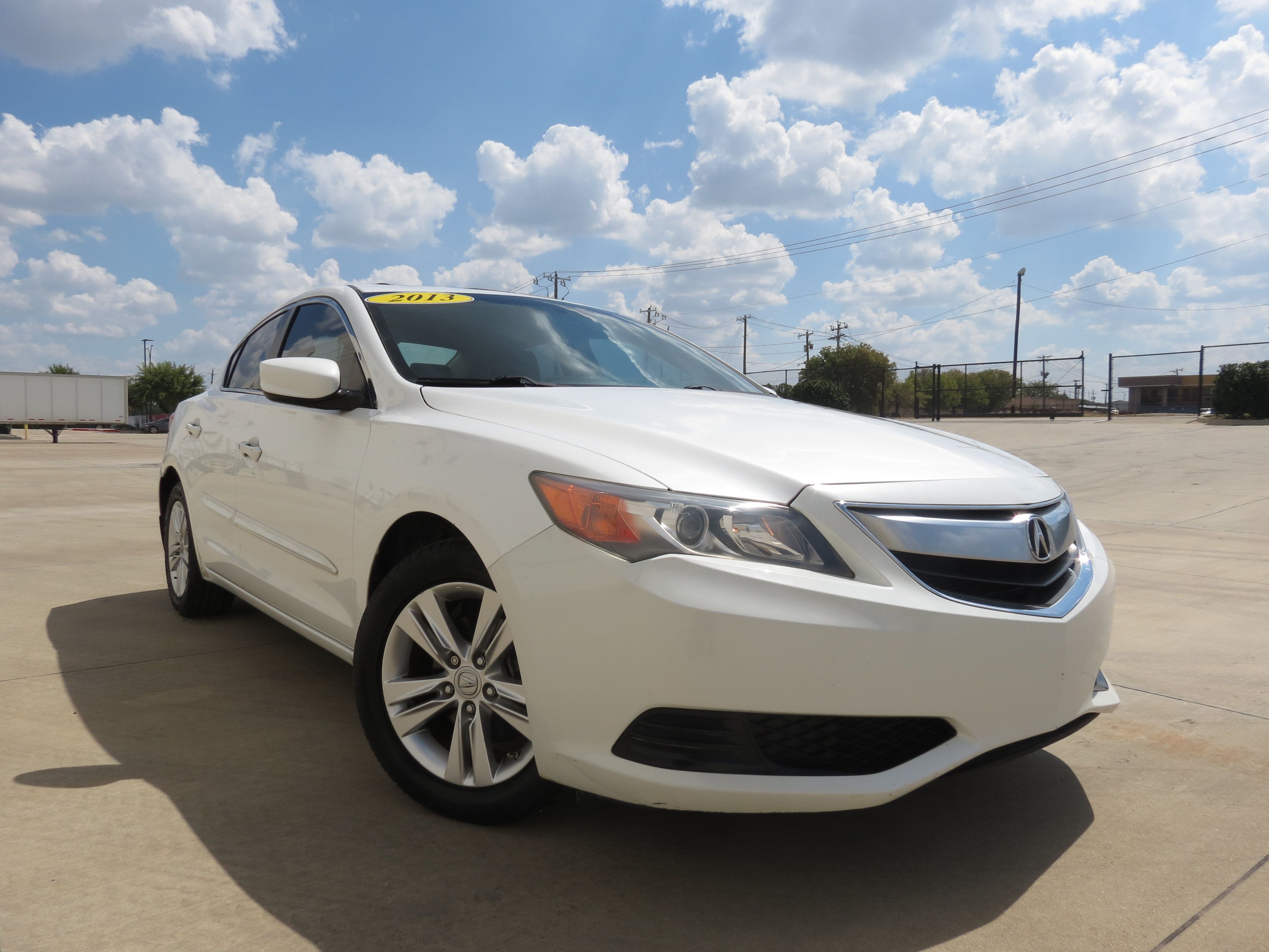 Used 2013 Acura ILX FWD image 2