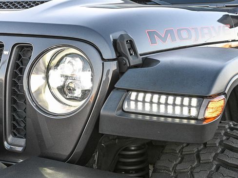 Used 2021 Jeep Gladiator Mojave image 4