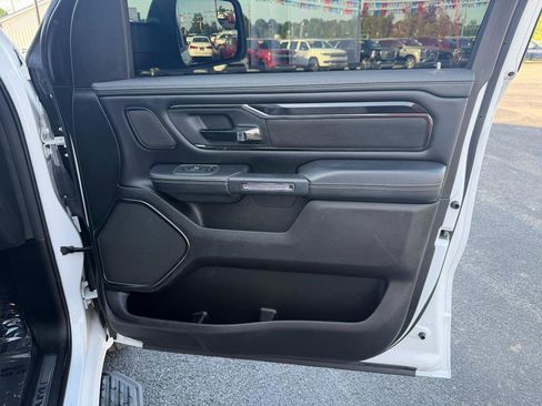 Used 2022 RAM 1500 Laramie AWD/4WD image 19
