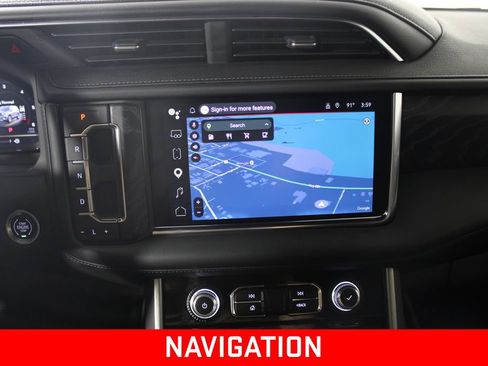 Used 2023 GMC Yukon XL Denali w/ Denali Reserve Package image 9