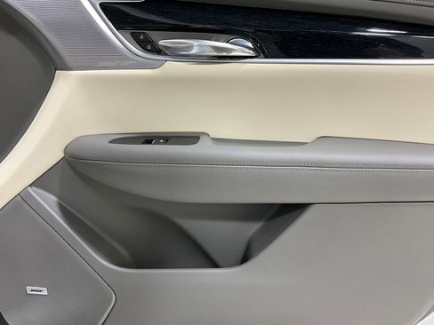 Used 2024 Cadillac XT6 Premium Luxury w/ LPO, Floor Liner Package image 20