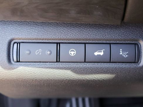 New 2026 Nissan Pathfinder Platinum FWD image 17