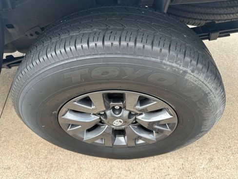 Used 2022 Toyota Tacoma SR5 RWD image 20