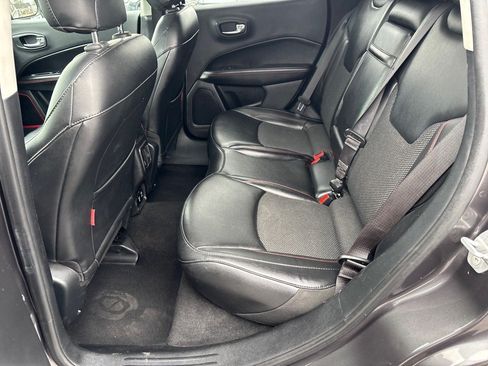 Used 2019 Jeep Compass Trailhawk AWD/4WD image 14