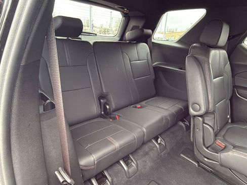 Used 2023 Chevrolet Traverse RS w/ LPO, Cargo Package image 21