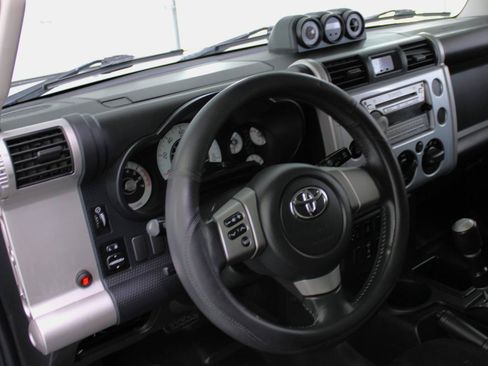 Used 2008 Toyota FJ Cruiser 2WD image 30