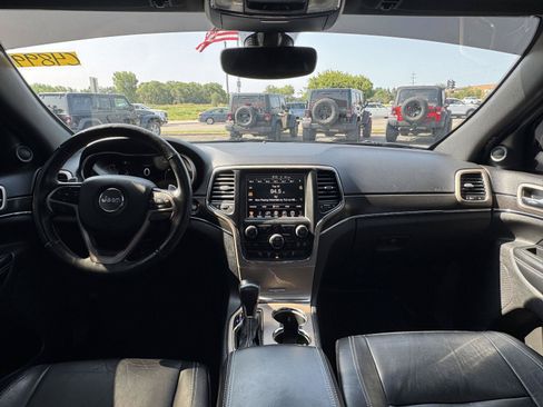 Used 2017 Jeep Grand Cherokee Limited AWD/4WD image 29