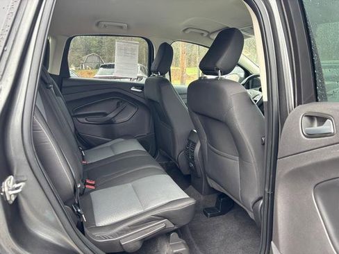 Used 2019 Ford Escape SE image 13