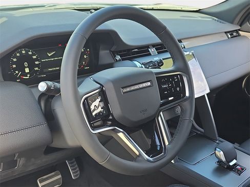 New 2026 Land Rover Discovery Sport Landmark image 16