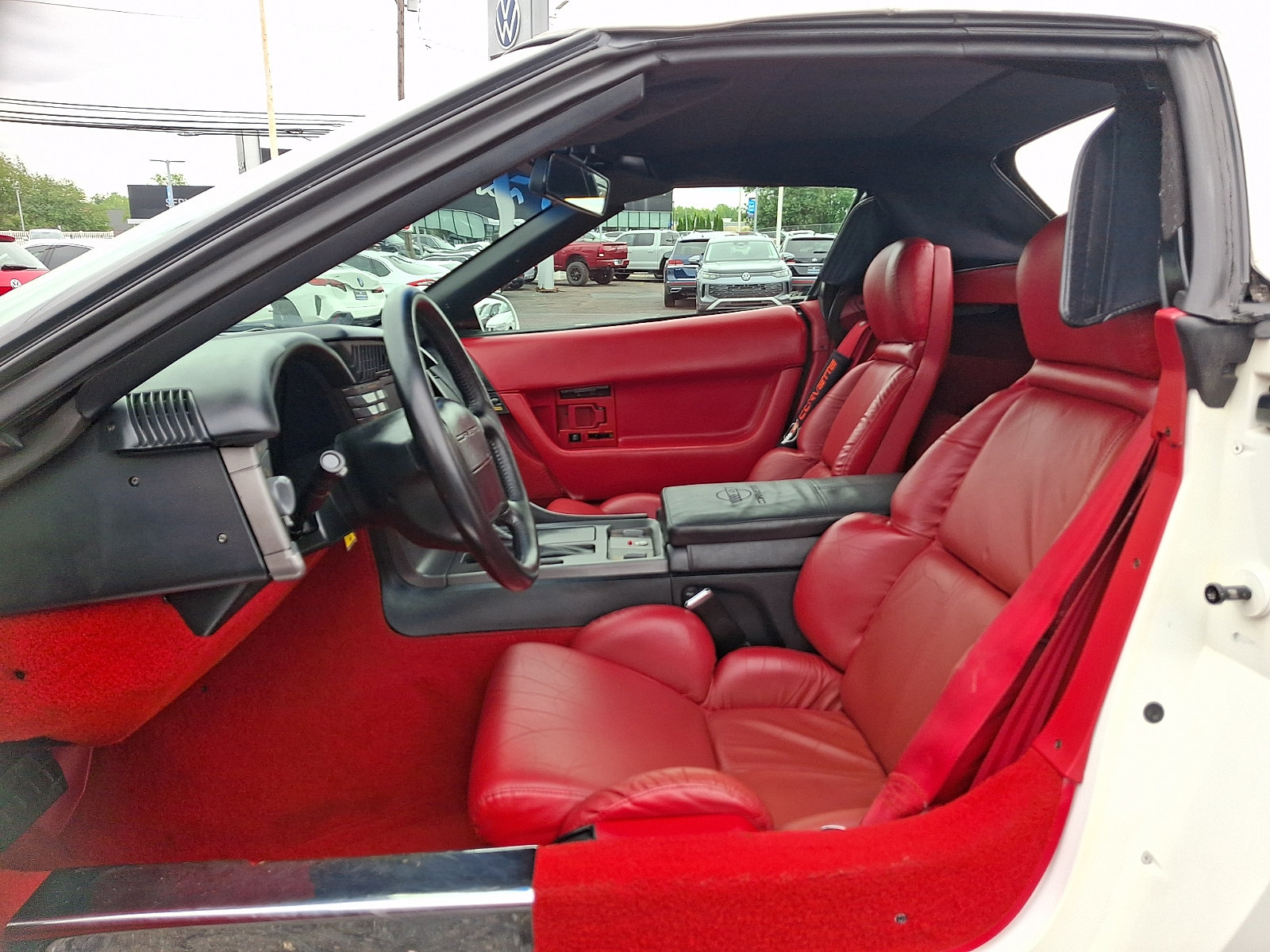 Used 1991 Chevrolet Corvette Convertible RWD image 16