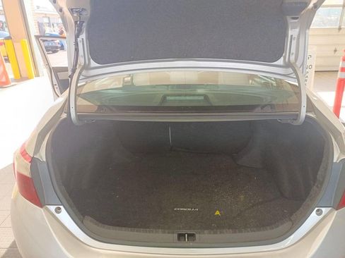 Used 2015 Toyota Corolla LE FWD image 12