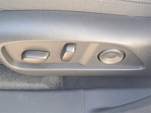 New 2026 Chevrolet Equinox LT w/ Convenience Package II image 6