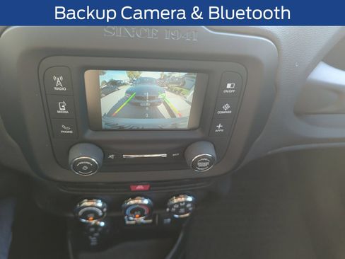 Used 2015 Jeep Renegade Trailhawk AWD/4WD image 14