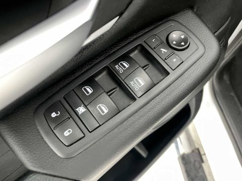 Used 2020 RAM 1500 Big Horn image 15